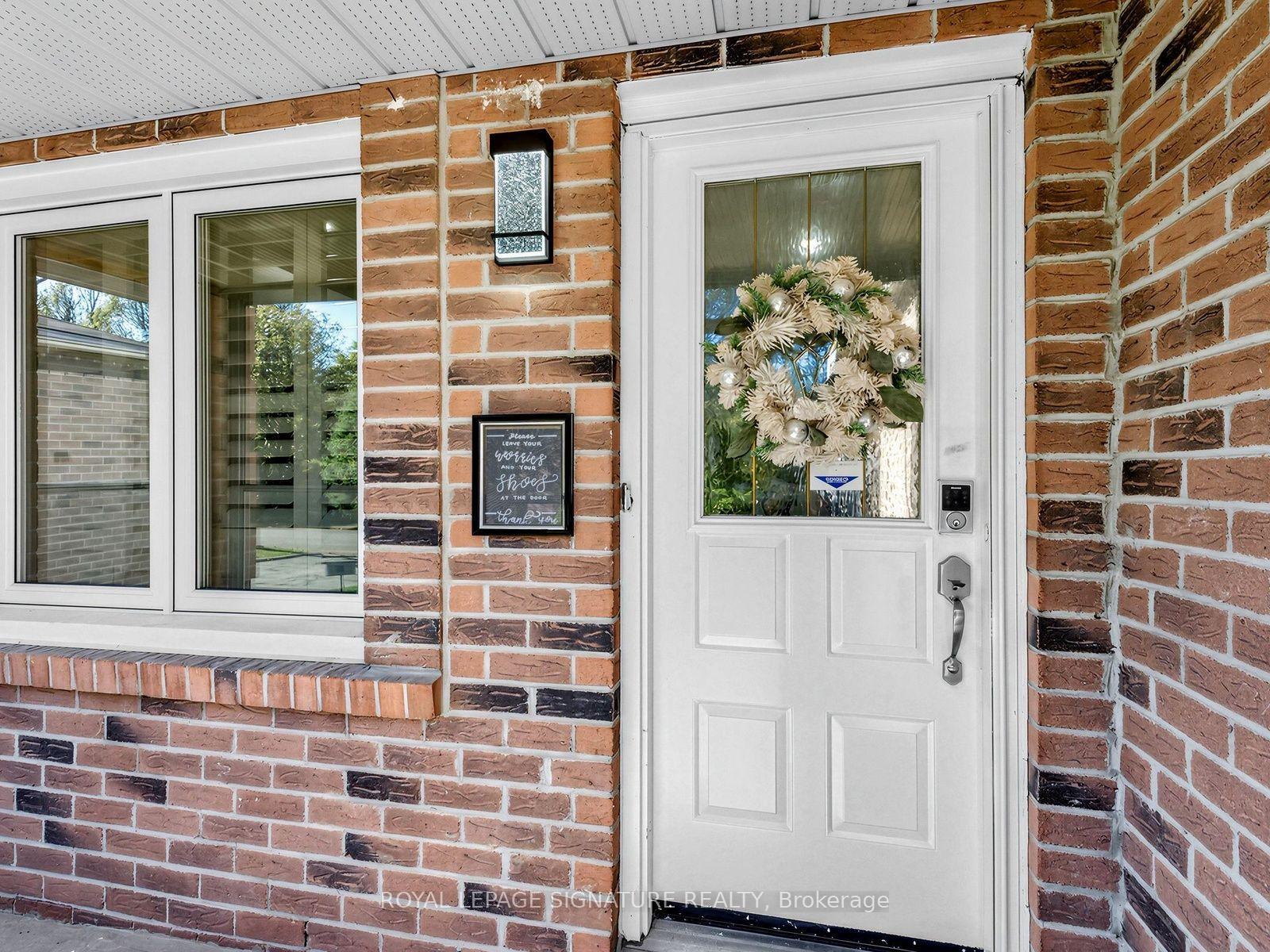 Photo 4 of 12 Strathmore Drive, Markham, Raymerville — HOMEH