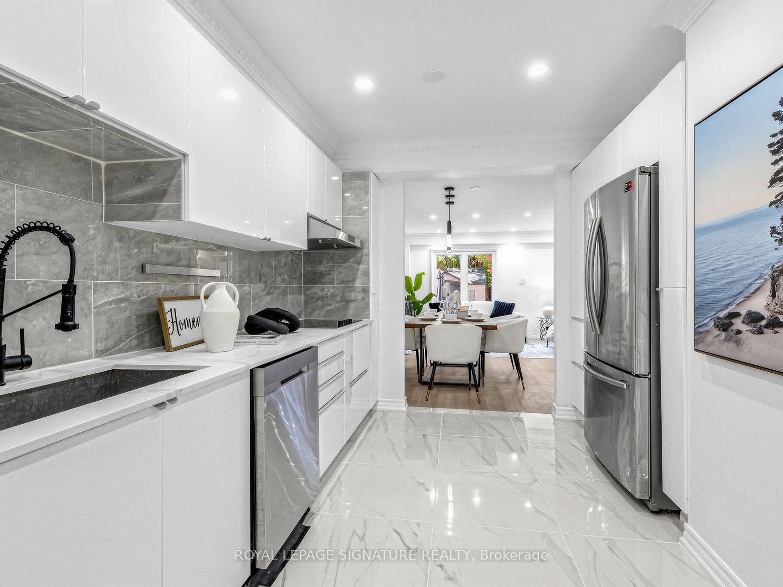 Photo 14 of 12 Strathmore Drive, Markham, Raymerville — HOMEH