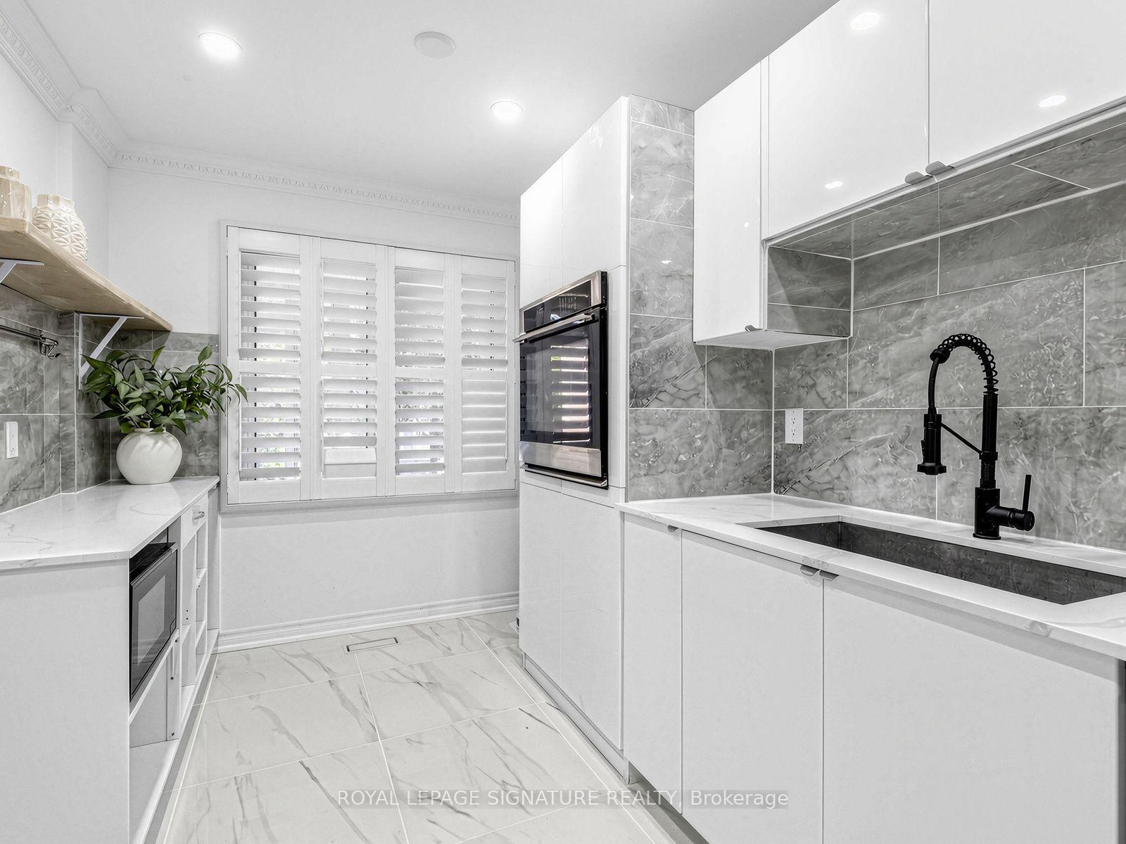 Photo 15 of 12 Strathmore Drive, Markham, Raymerville — HOMEH