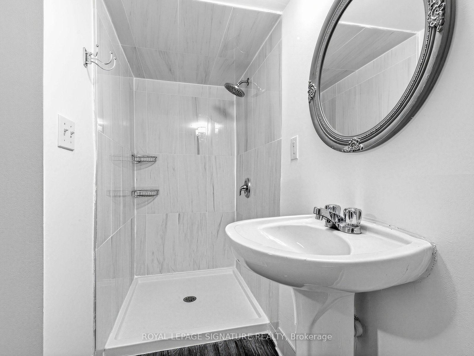 Photo 34 of 12 Strathmore Drive, Markham, Raymerville — HOMEH