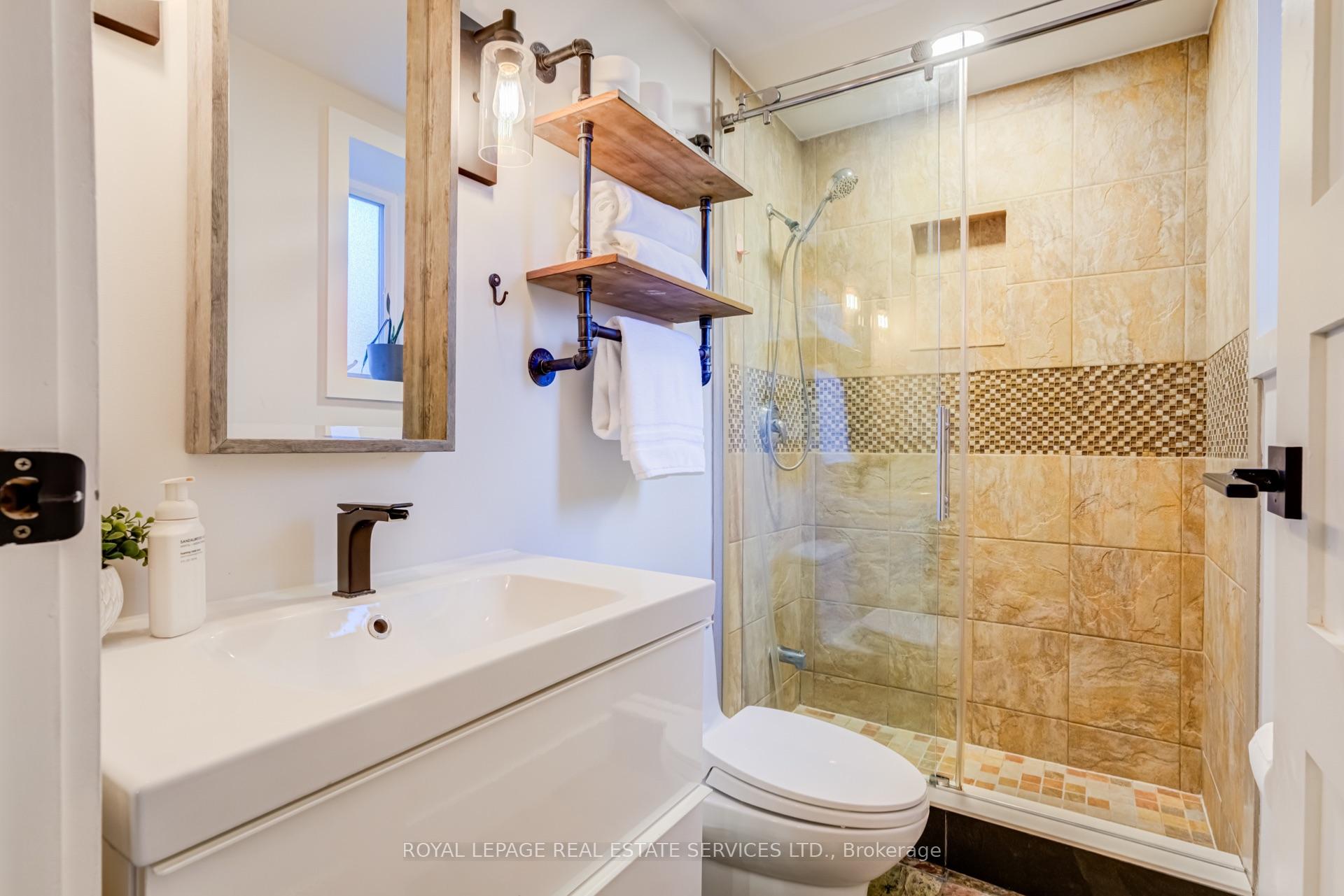 Photo 18 of 3052 Seneca Drive, Oakville, Bronte — HOMEH