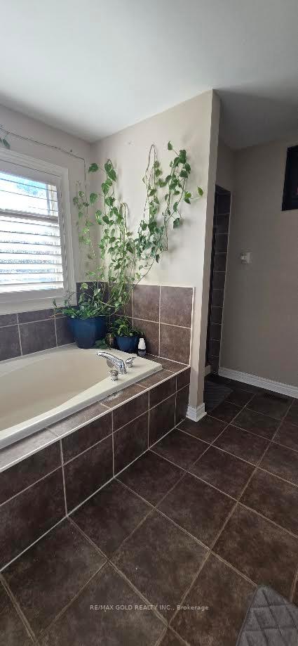 Photo 10 of 1202 Costigen Road, Milton, Clarke — HOMEH