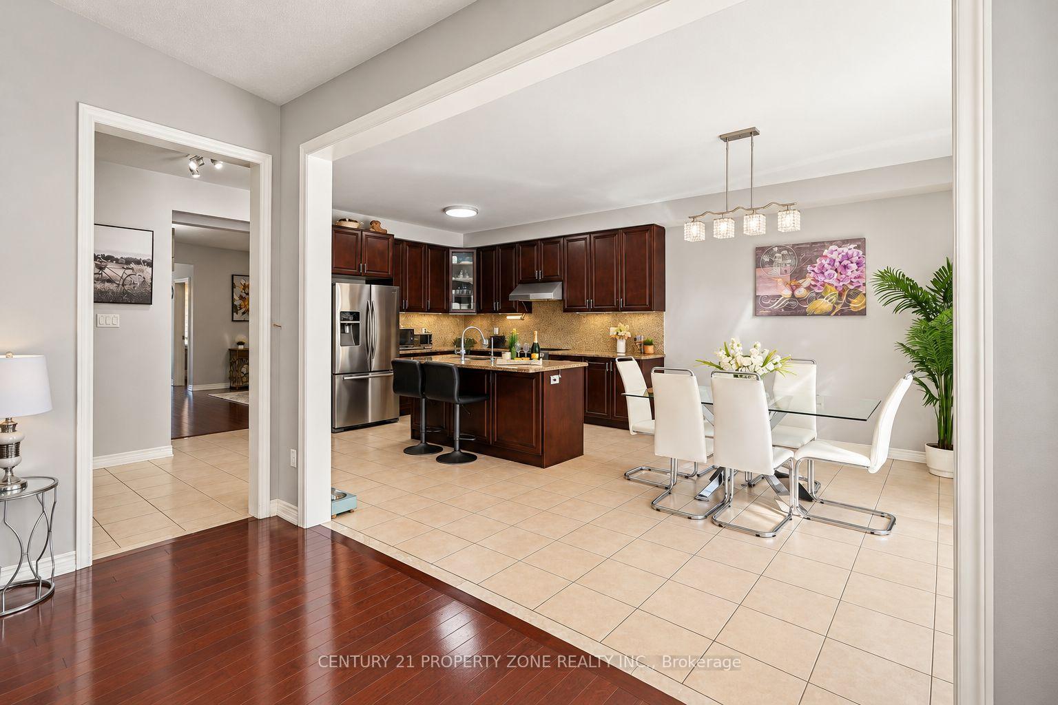 Photo 10 of 27 Sliprock Crescent, Brampton, Credit Valley — HOMEH