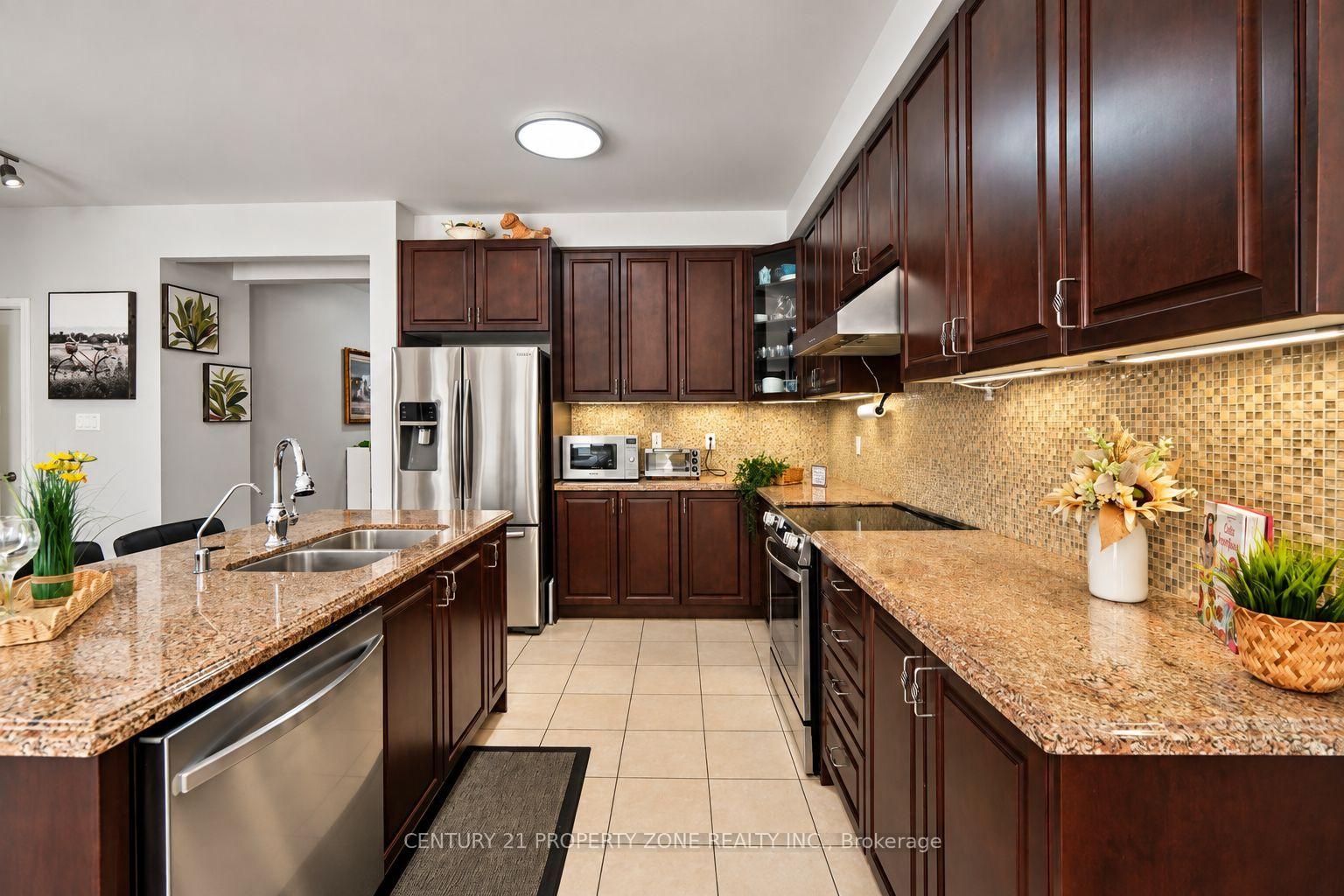 Photo 12 of 27 Sliprock Crescent, Brampton, Credit Valley — HOMEH