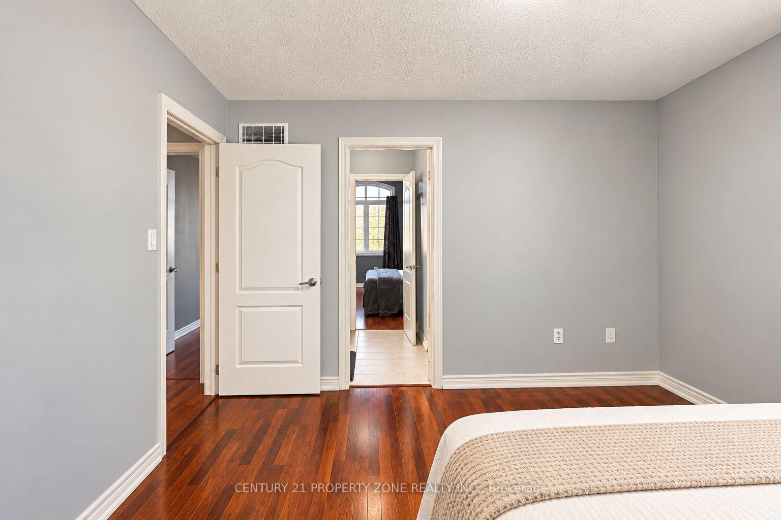 Photo 33 of 27 Sliprock Crescent, Brampton, Credit Valley — HOMEH