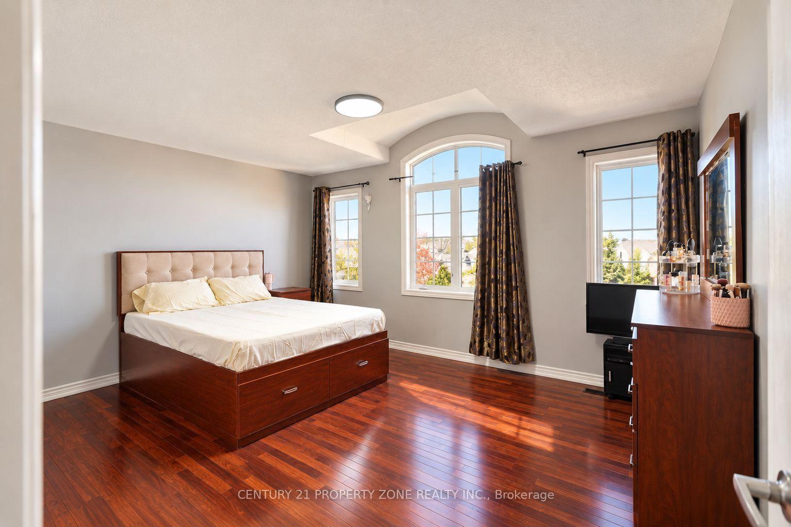 Photo 34 of 27 Sliprock Crescent, Brampton, Credit Valley — HOMEH