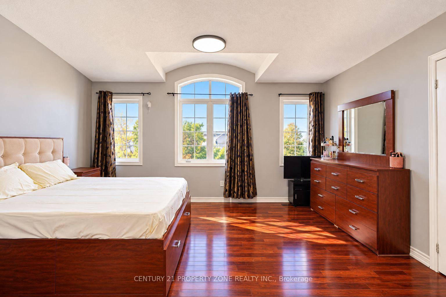 Photo 36 of 27 Sliprock Crescent, Brampton, Credit Valley — HOMEH
