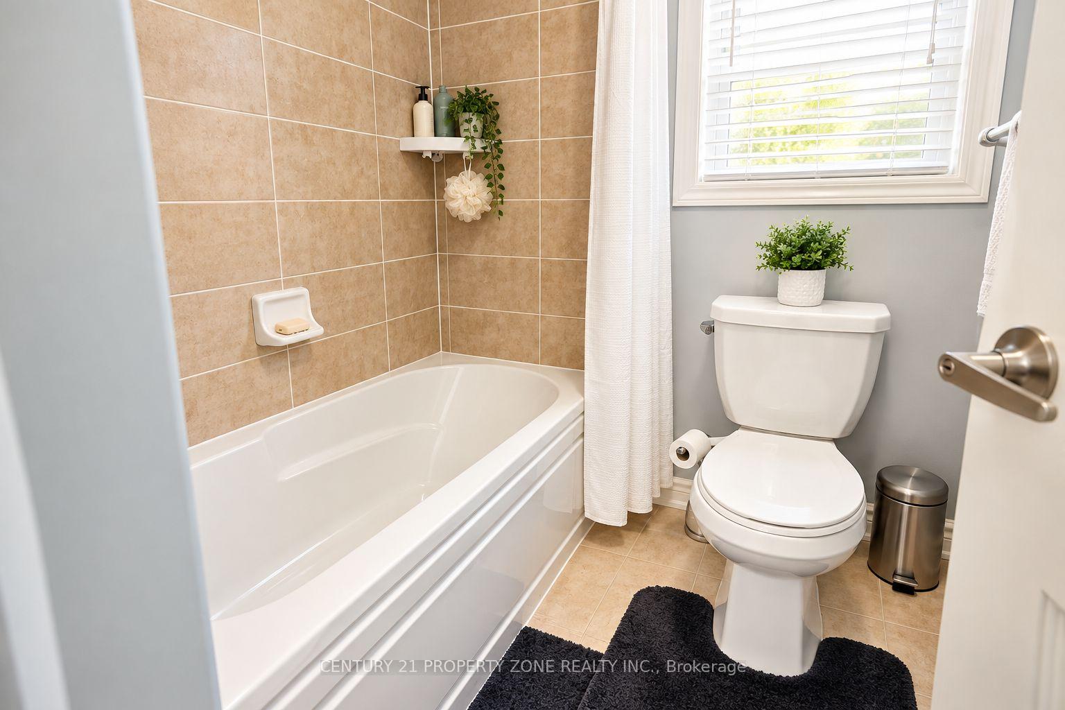 Photo 40 of 27 Sliprock Crescent, Brampton, Credit Valley — HOMEH