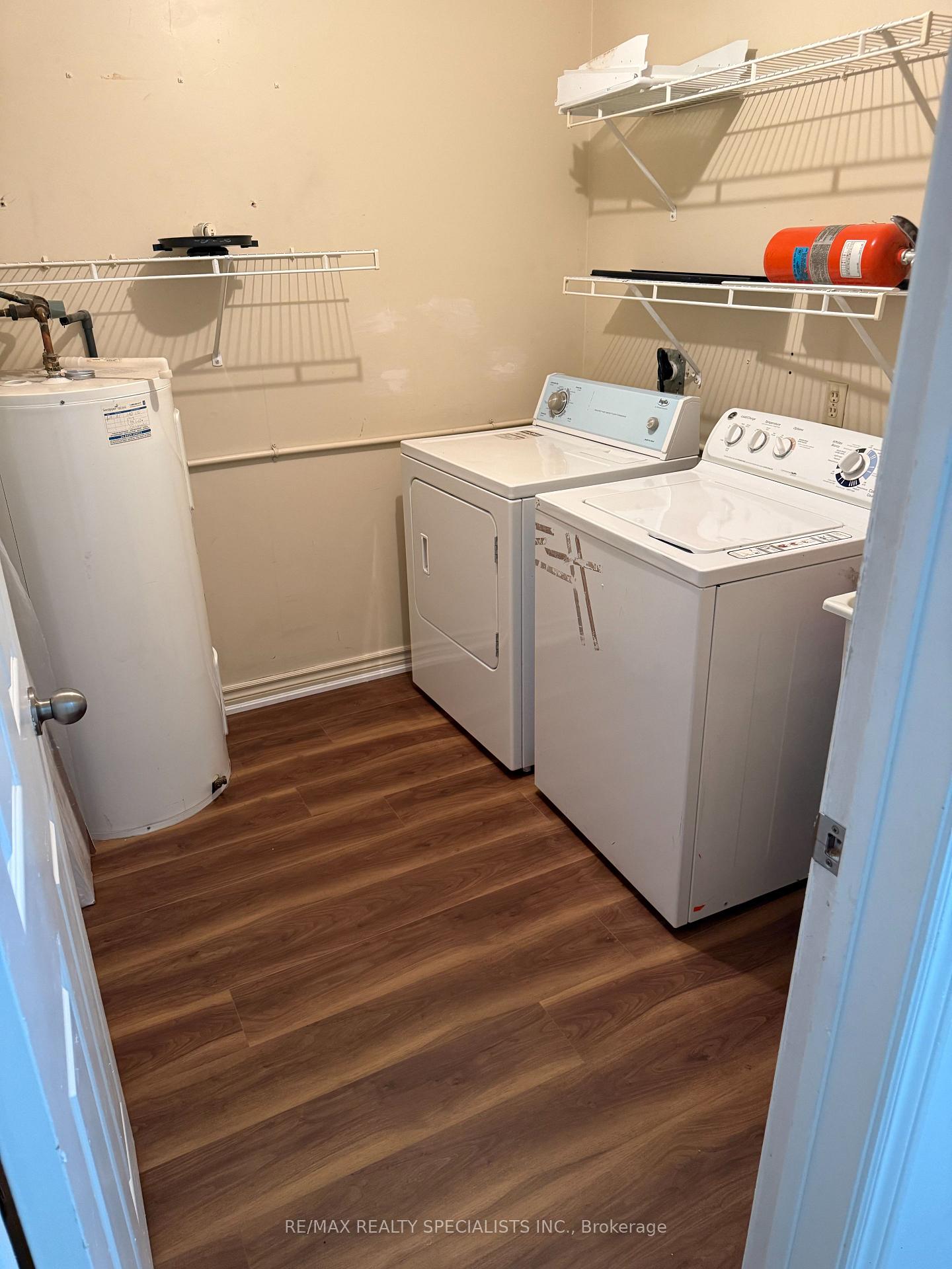 Photo 6 of Unit 208, 2 Walnut Street, St. Catharines, Oakdale — HOMEH