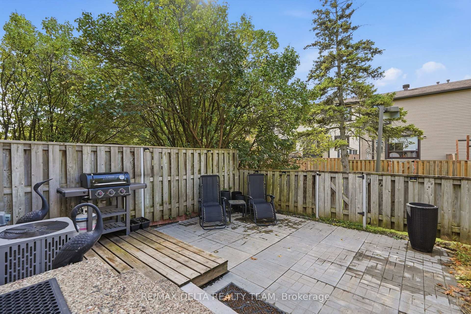 Photo 20 of 6917 Bilberry Drive, Ottawa, Convent Glen North — HOMEH