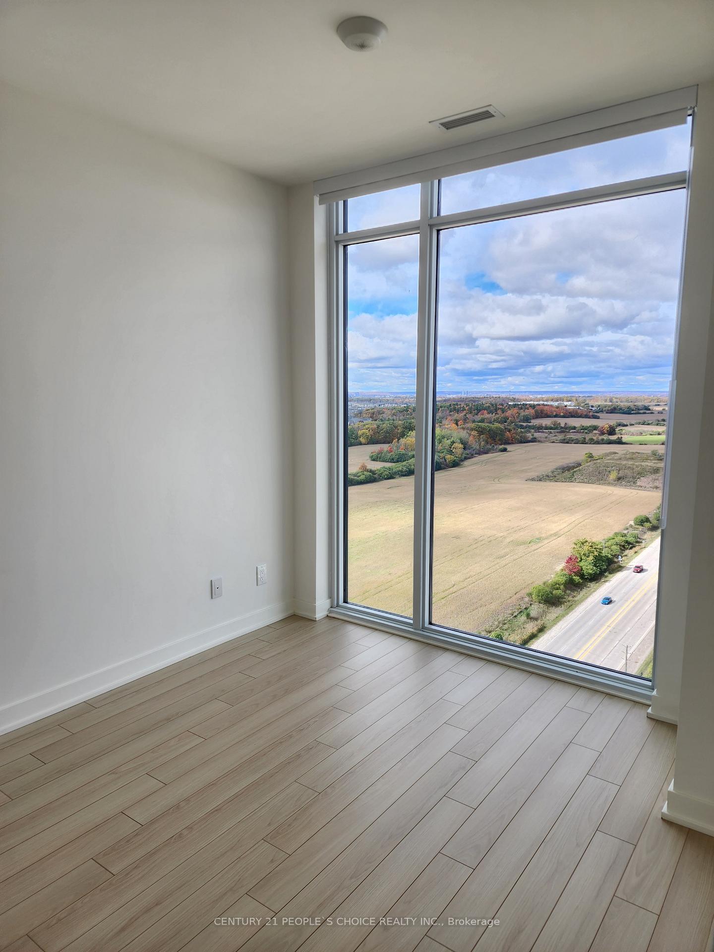 Photo 2 of Unit 2004, 3079 Trafalgar Road, Oakville, Joshua Meadows — HOMEH
