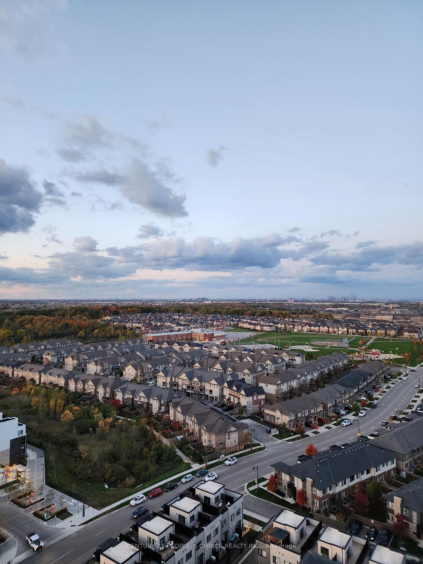 Photo 10 of Unit 2004, 3079 Trafalgar Road, Oakville, Joshua Meadows — HOMEH