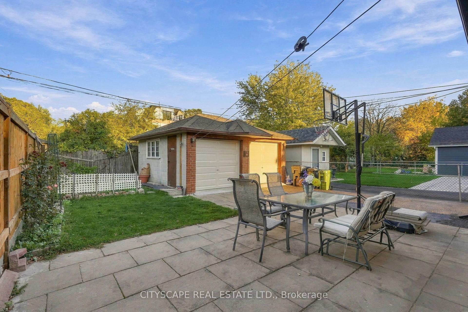 Photo 47 of 57 O'Donnell Avenue, Etobicoke, Mimico — HOMEH
