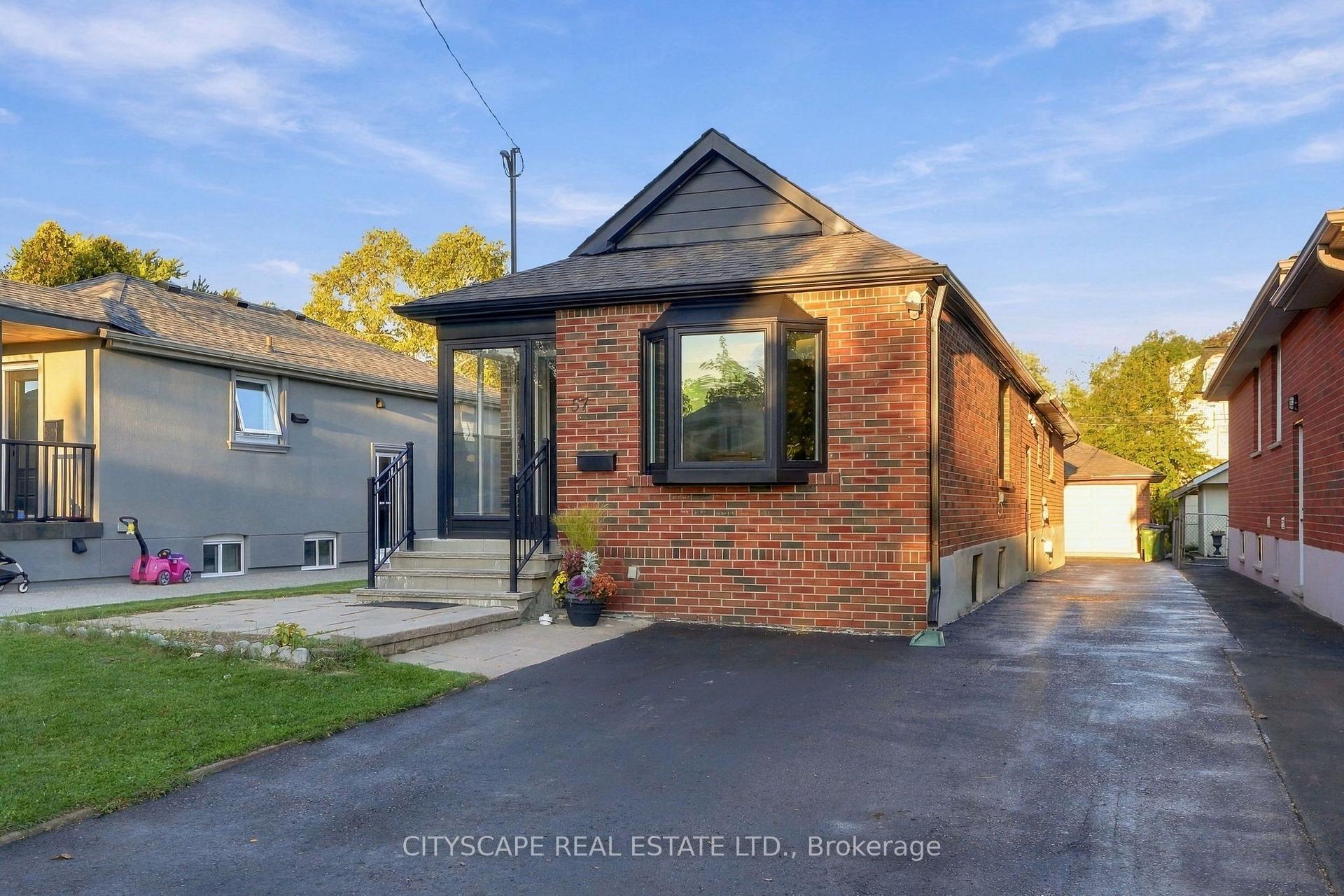 Photo 49 of 57 O'Donnell Avenue, Etobicoke, Mimico — HOMEH