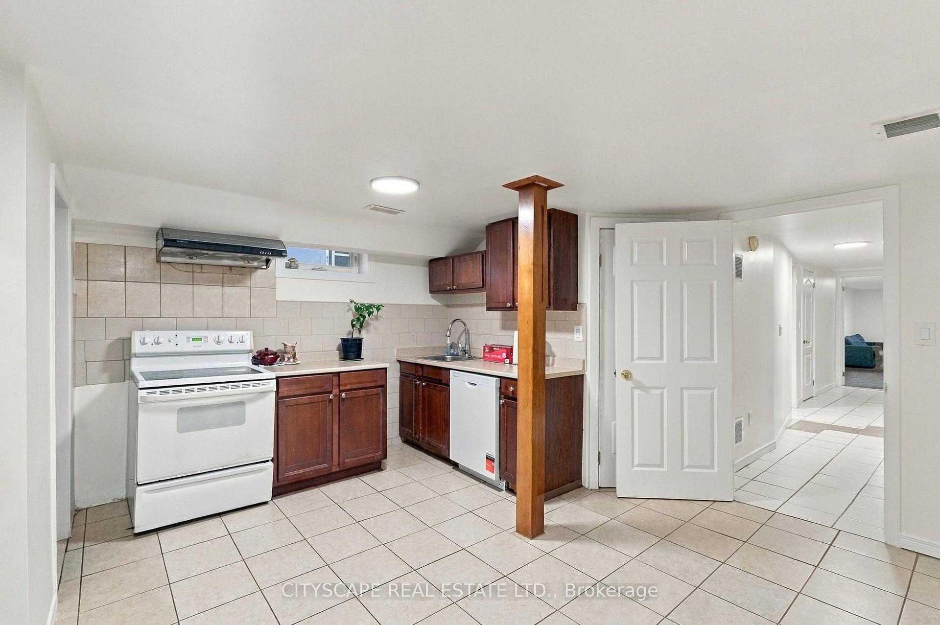 Photo 28 of 57 O'Donnell Avenue, Etobicoke, Mimico — HOMEH