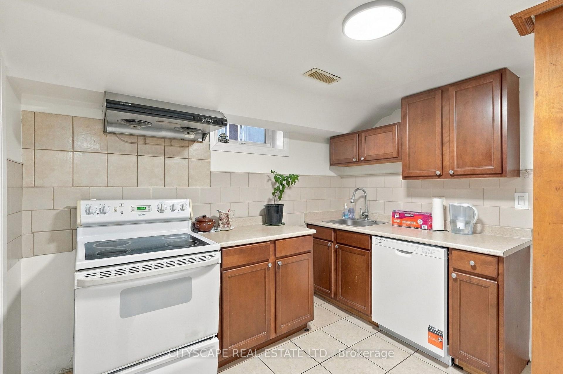 Photo 30 of 57 O'Donnell Avenue, Etobicoke, Mimico — HOMEH