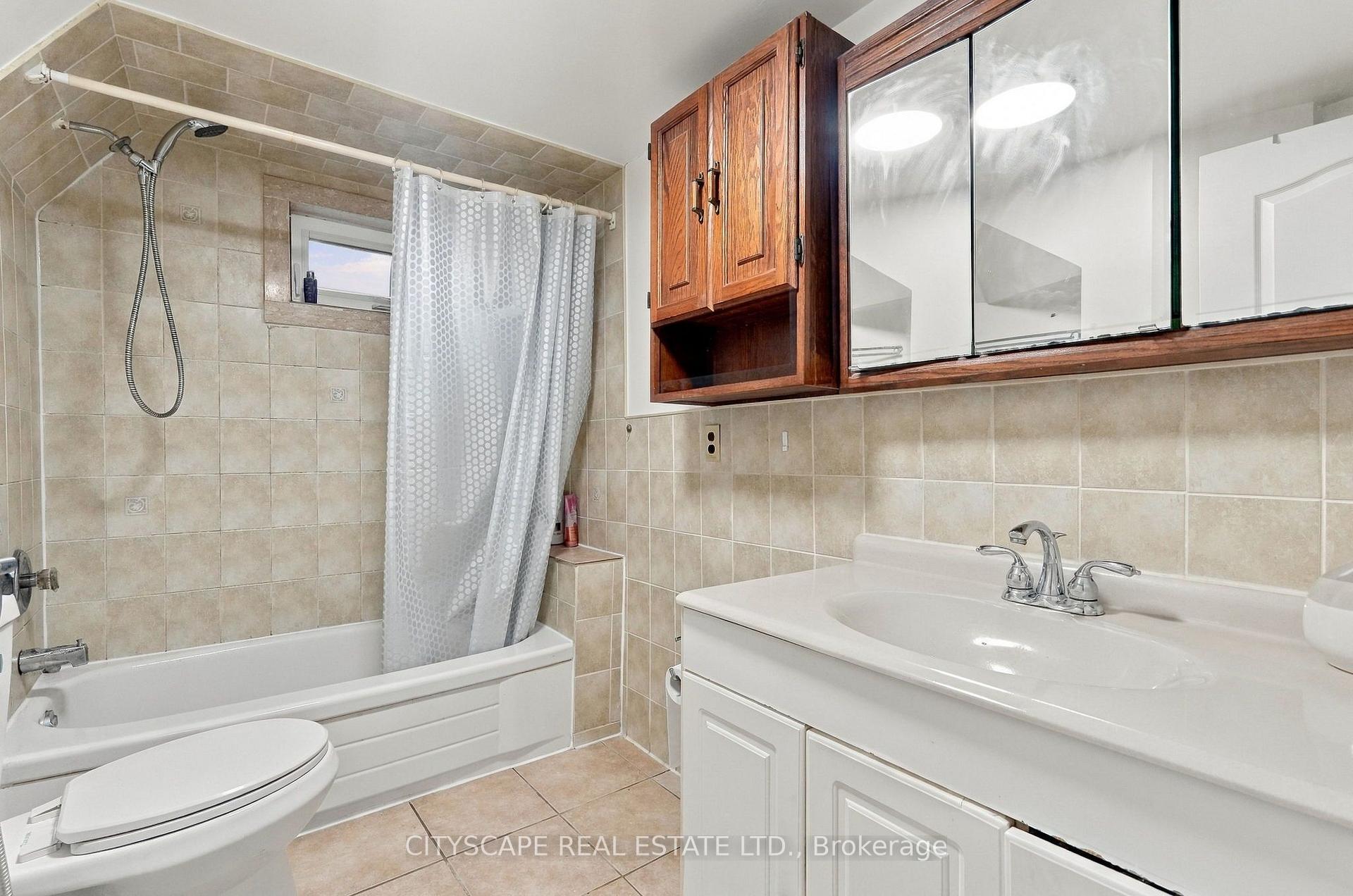 Photo 42 of 57 O'Donnell Avenue, Etobicoke, Mimico — HOMEH