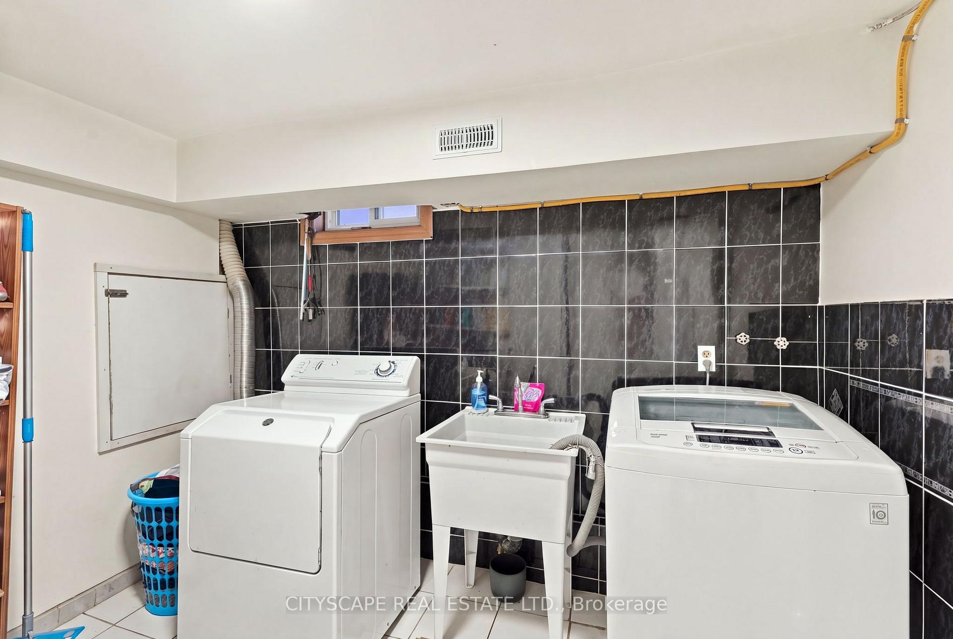 Photo 44 of 57 O'Donnell Avenue, Etobicoke, Mimico — HOMEH