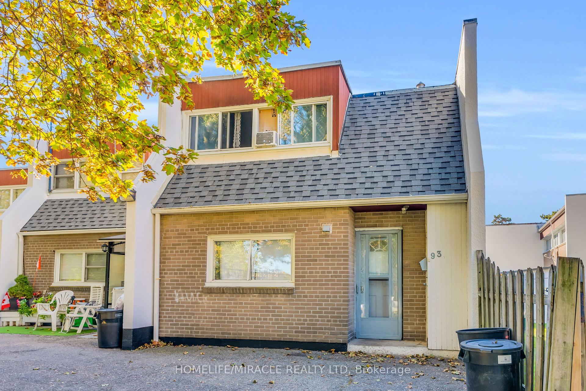 Photo 3 of Unit 93, 2901 Jane Street, North York, Glenfield-Jane Heights — HOMEH
