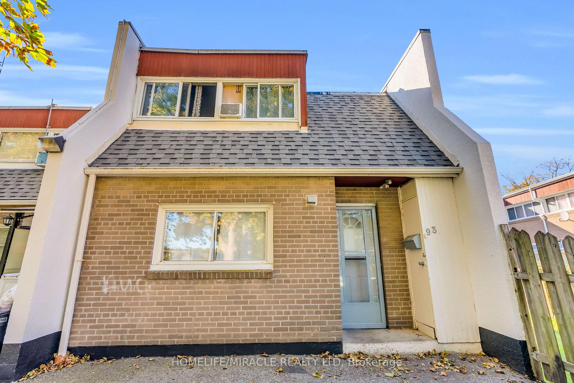 Photo 5 of Unit 93, 2901 Jane Street, North York, Glenfield-Jane Heights — HOMEH