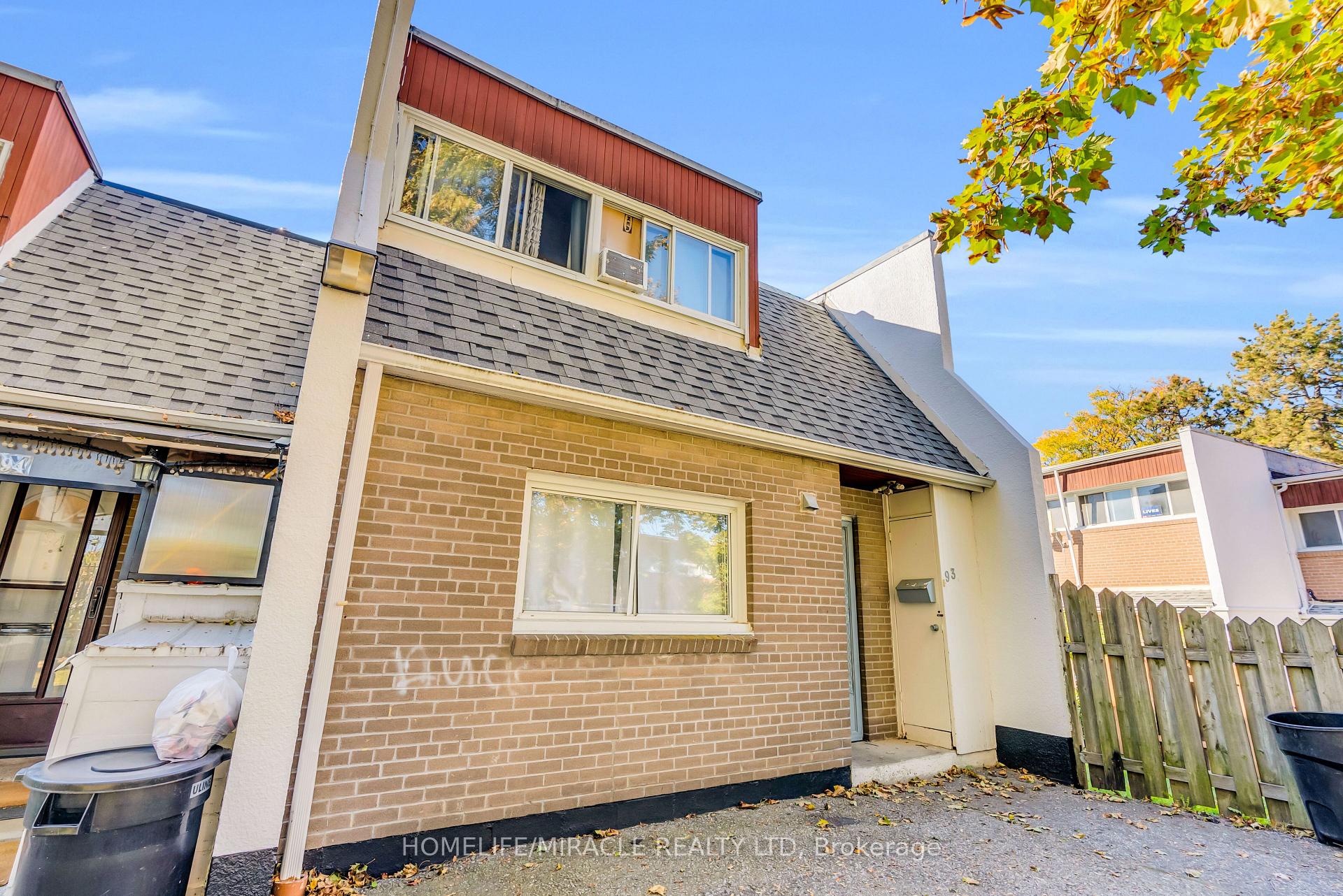 Photo 6 of Unit 93, 2901 Jane Street, North York, Glenfield-Jane Heights — HOMEH