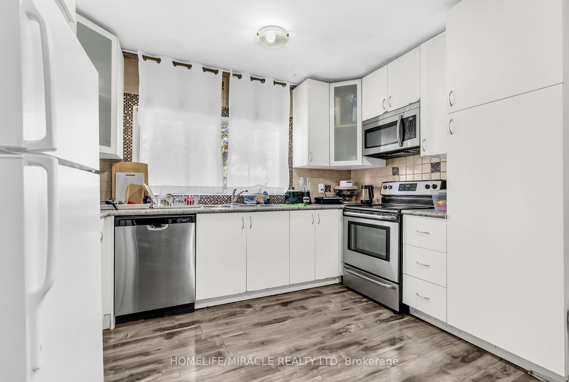 Photo 9 of Unit 93, 2901 Jane Street, North York, Glenfield-Jane Heights — HOMEH