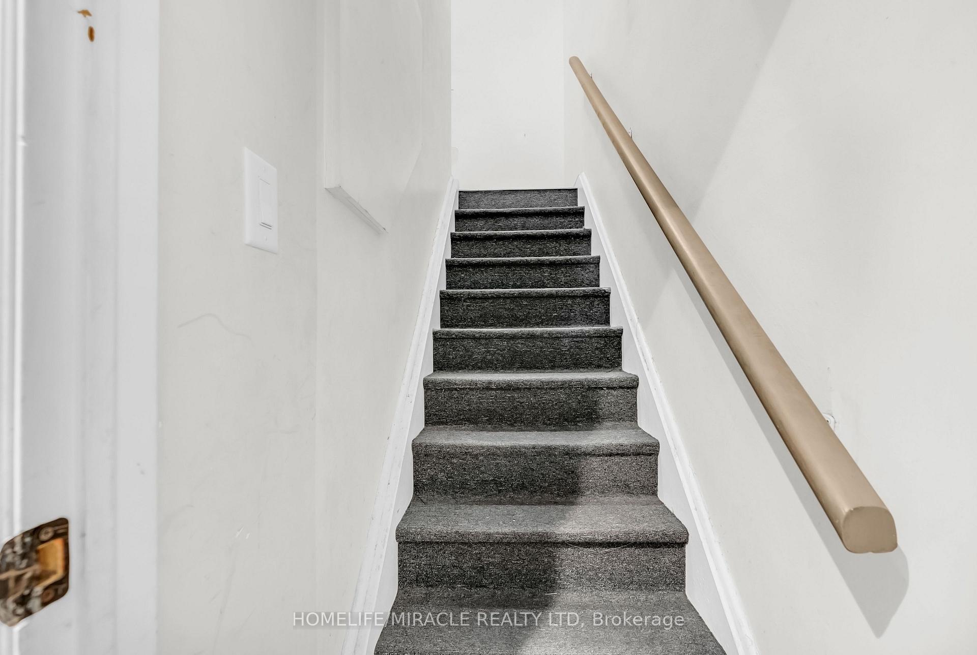 Photo 13 of Unit 93, 2901 Jane Street, North York, Glenfield-Jane Heights — HOMEH