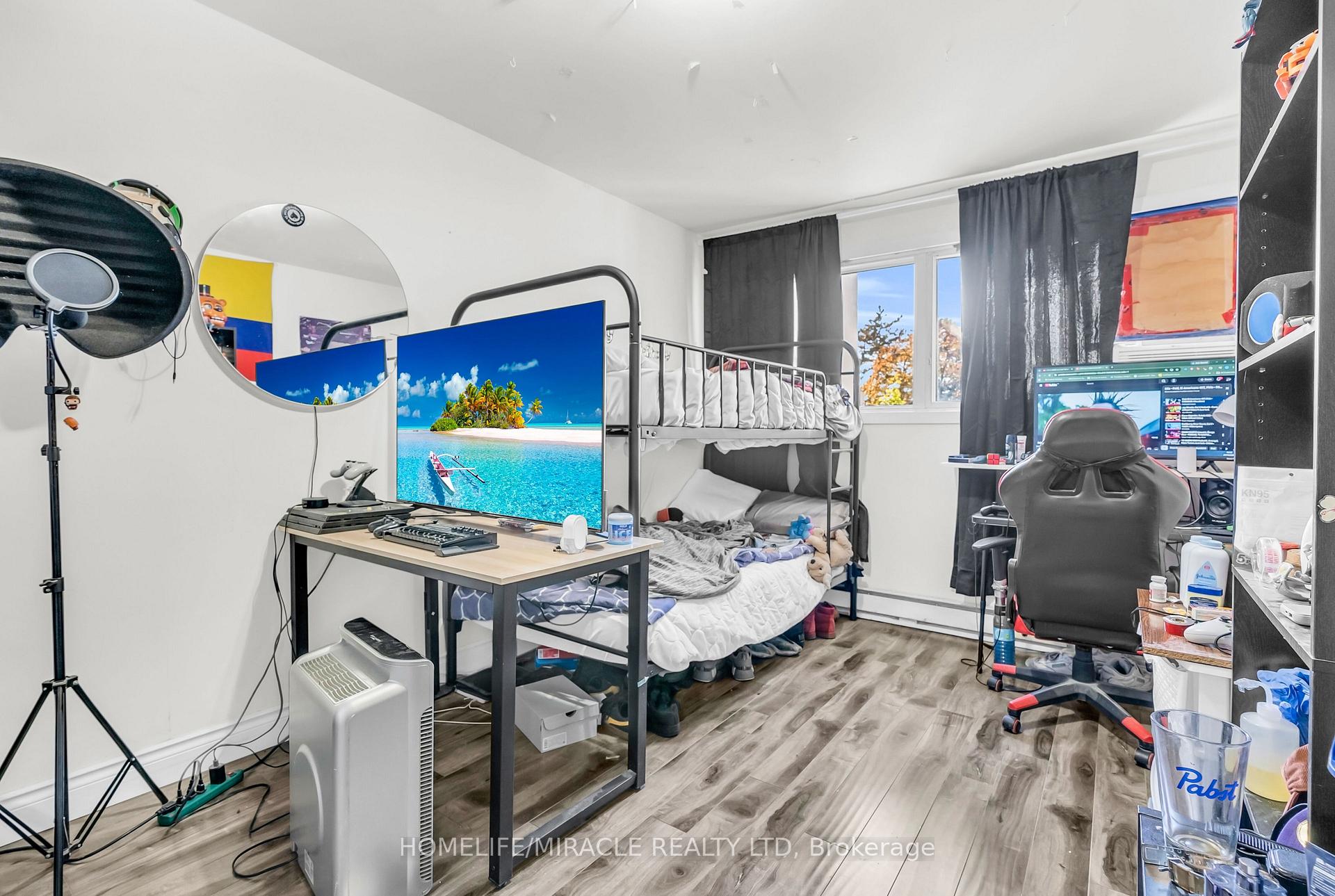 Photo 20 of Unit 93, 2901 Jane Street, North York, Glenfield-Jane Heights — HOMEH
