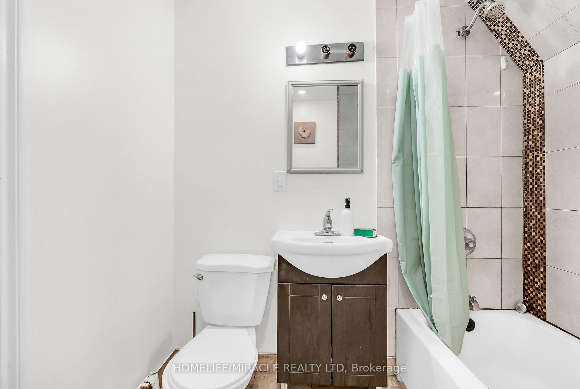 Photo 25 of Unit 93, 2901 Jane Street, North York, Glenfield-Jane Heights — HOMEH