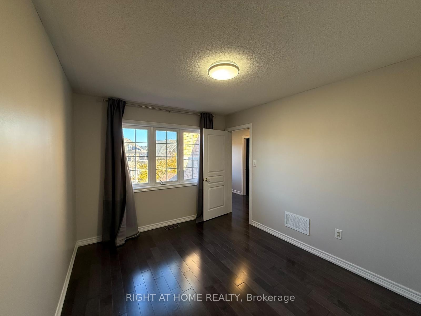 Photo 13 of 247 Rizal Avenue, Markham, Box Grove — HOMEH