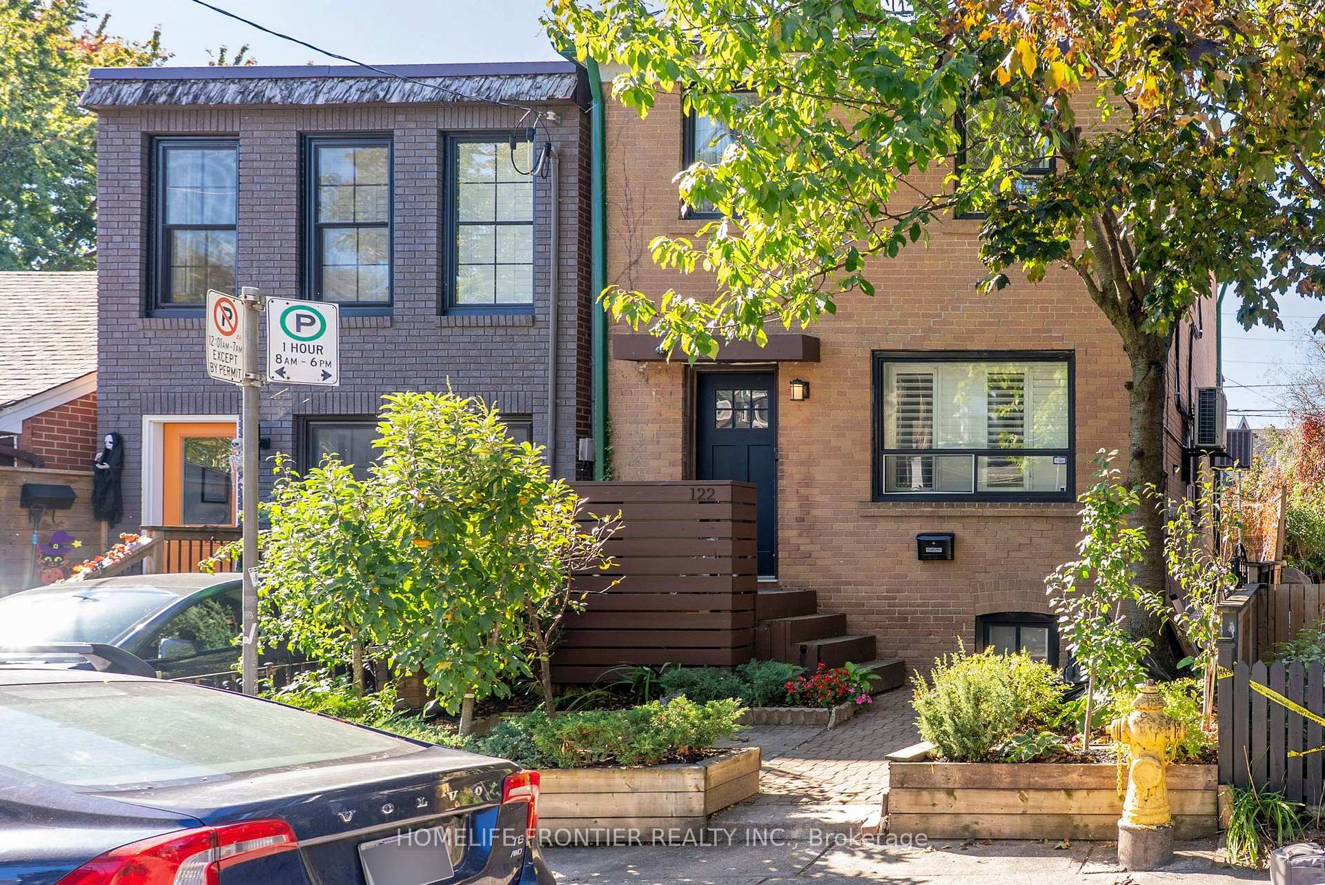 Photo 2 of Unit Upper, 122 Manning Avenue, Toronto, Trinity-Bellwoods — HOMEH