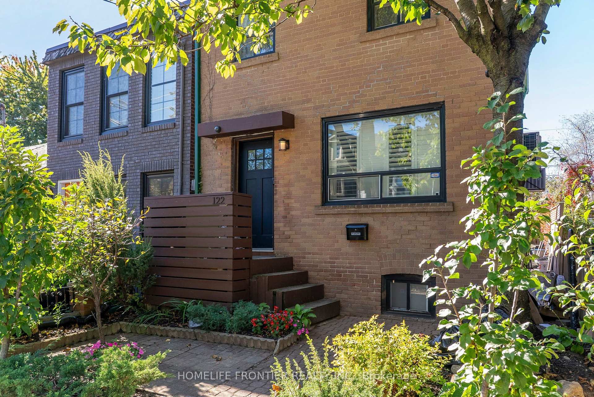 Photo 3 of Unit Upper, 122 Manning Avenue, Toronto, Trinity-Bellwoods — HOMEH