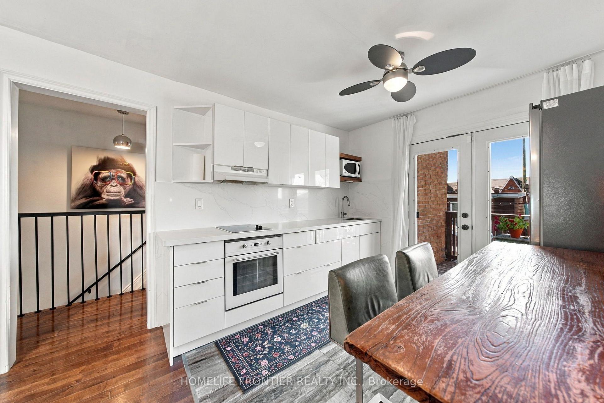 Photo 17 of Unit Upper, 122 Manning Avenue, Toronto, Trinity-Bellwoods — HOMEH