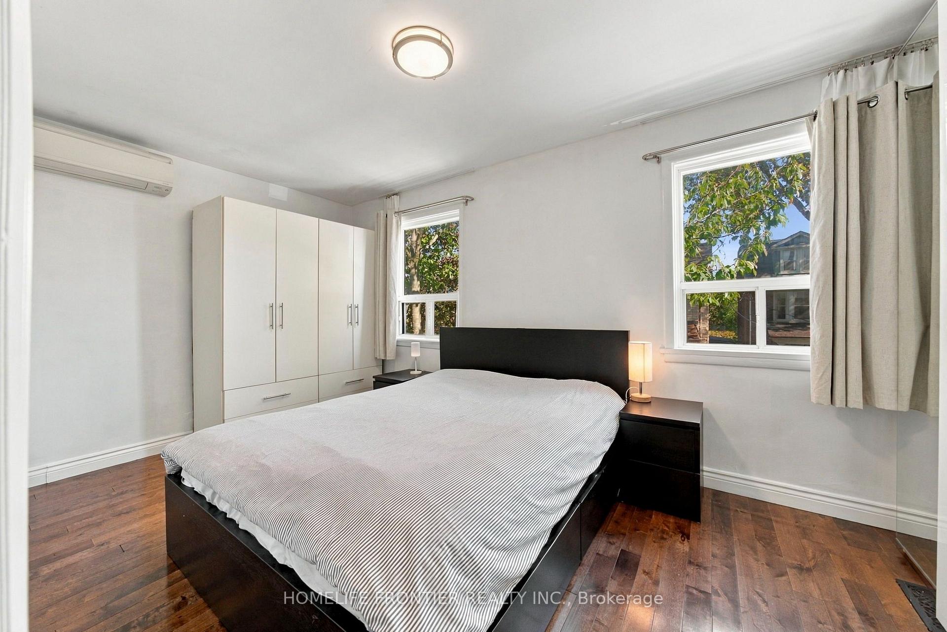 Photo 22 of Unit Upper, 122 Manning Avenue, Toronto, Trinity-Bellwoods — HOMEH