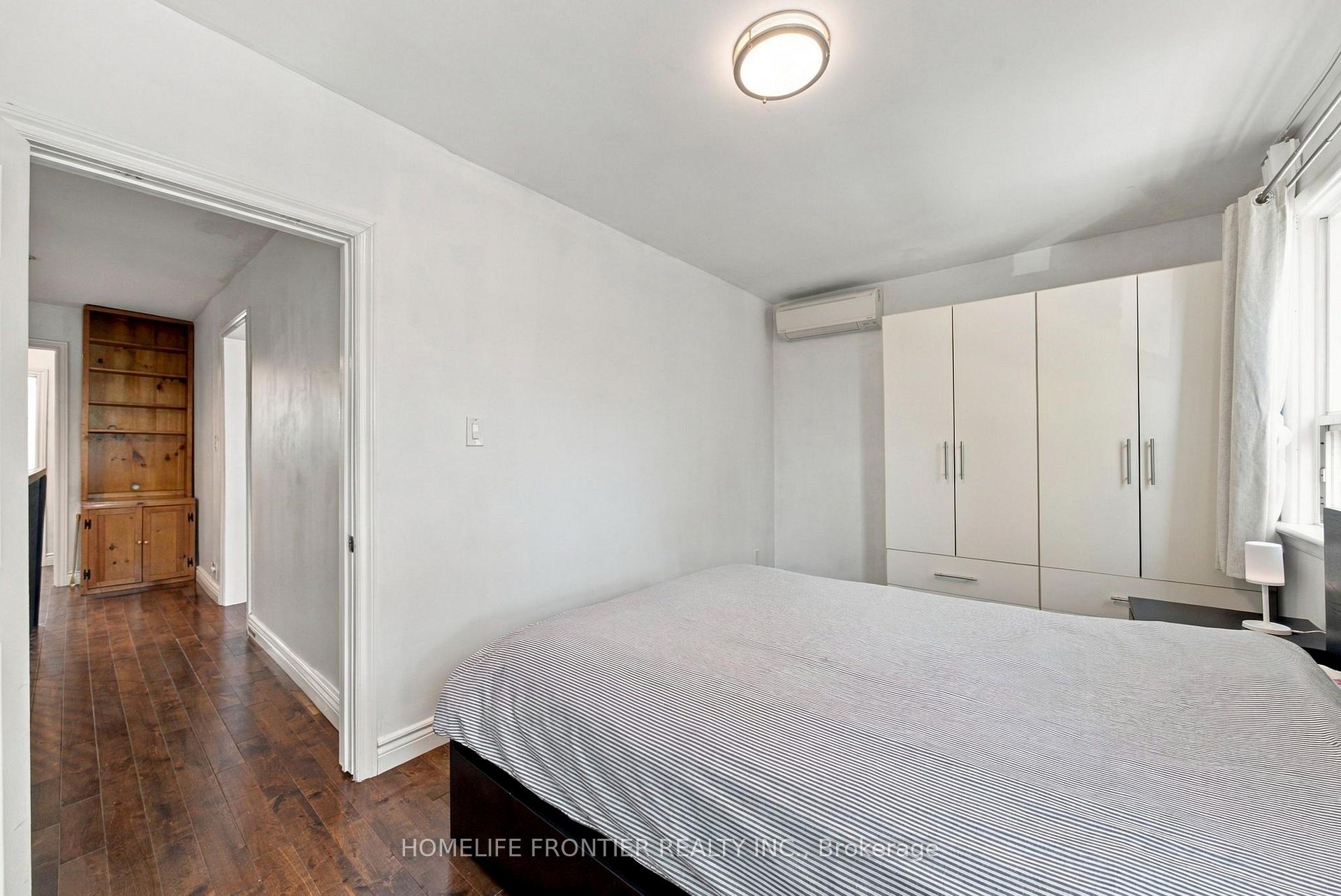Photo 23 of Unit Upper, 122 Manning Avenue, Toronto, Trinity-Bellwoods — HOMEH