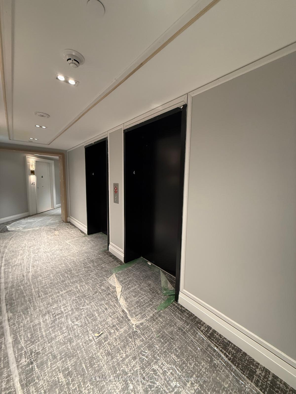 Photo 2 of Unit 401, 26 Mill Street, Halton Hills, Georgetown — HOMEH