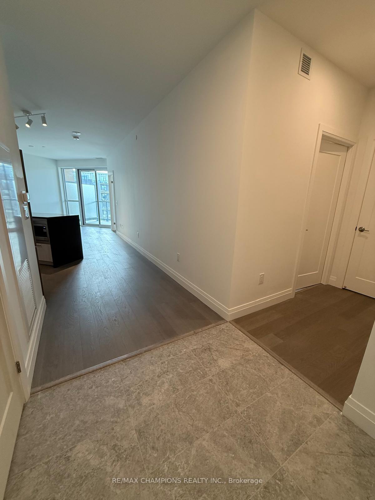 Photo 16 of Unit 401, 26 Mill Street, Halton Hills, Georgetown — HOMEH