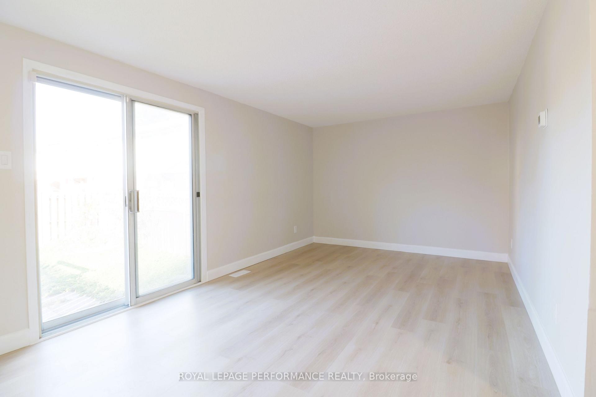 Photo 7 of Unit 109, 1045 Morrison Drive, Ottawa, Redwood Park — HOMEH