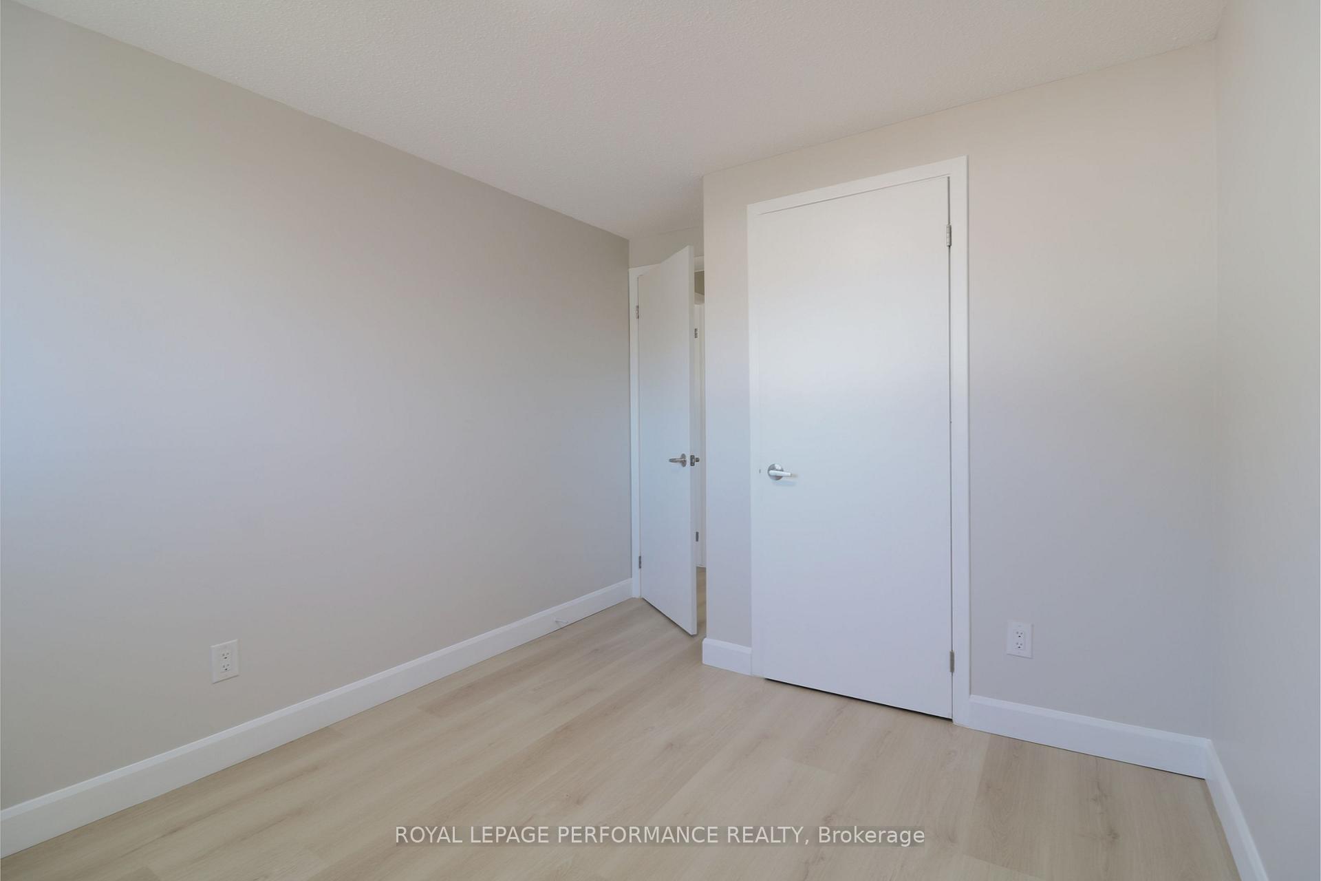 Photo 12 of Unit 109, 1045 Morrison Drive, Ottawa, Redwood Park — HOMEH