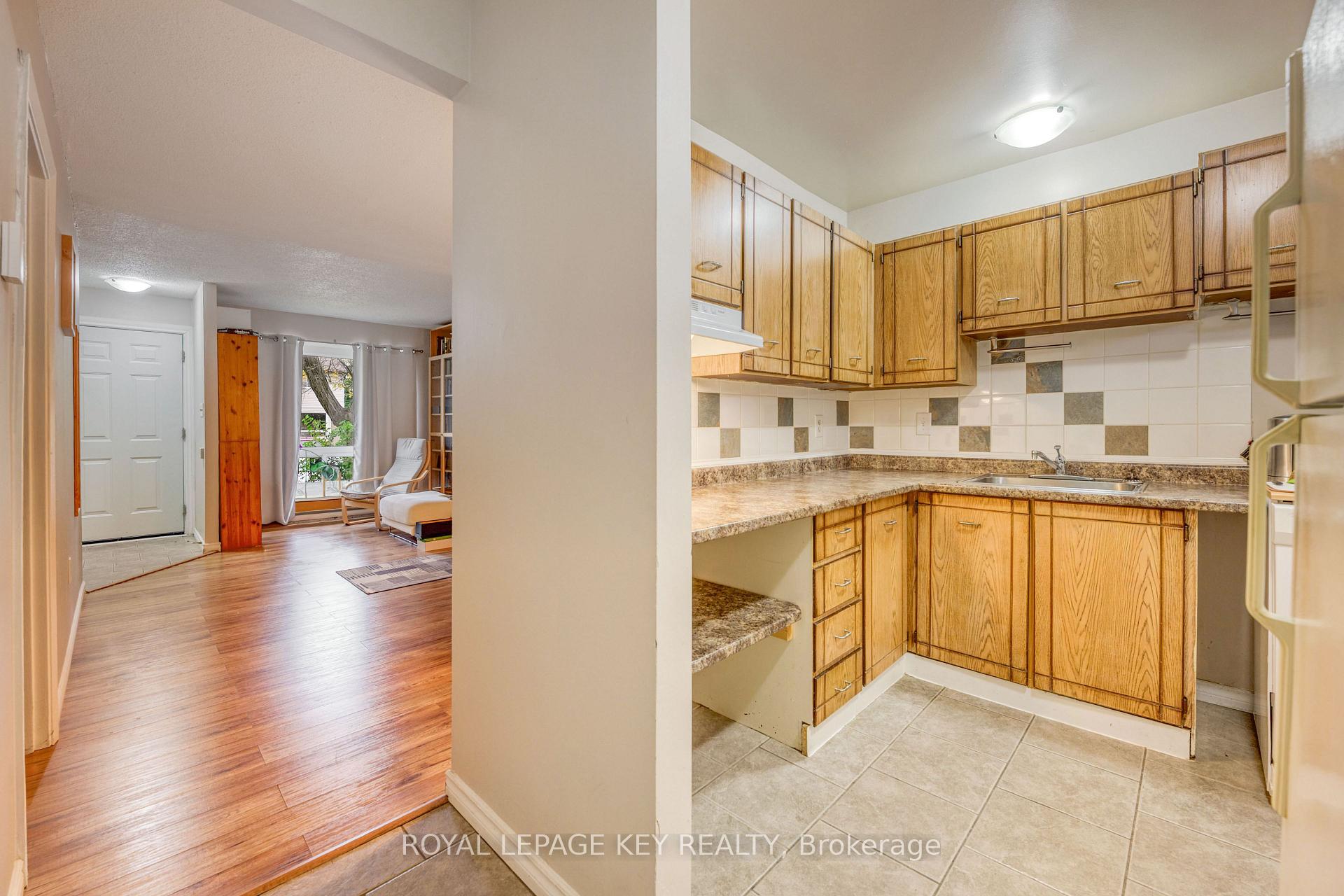 Photo 7 of Unit 13, 243 Hampton Avenue, Sarnia — HOMEH