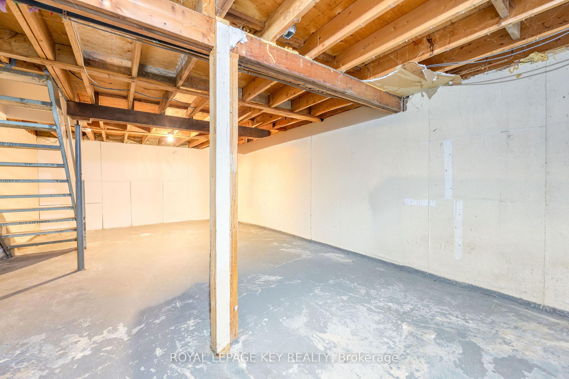Photo 17 of Unit 13, 243 Hampton Avenue, Sarnia — HOMEH