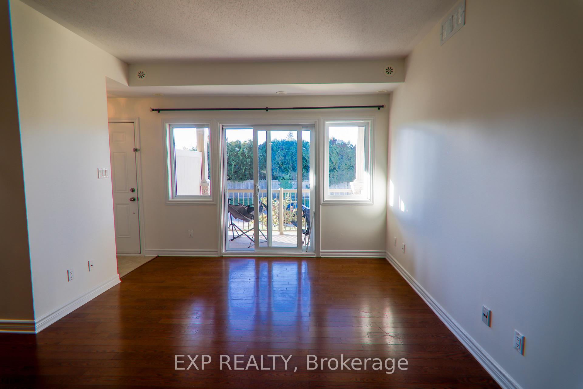 Photo 7 of Unit C, 137 Harthill Way, Ottawa, Barrhaven - Heritage Park — HOMEH