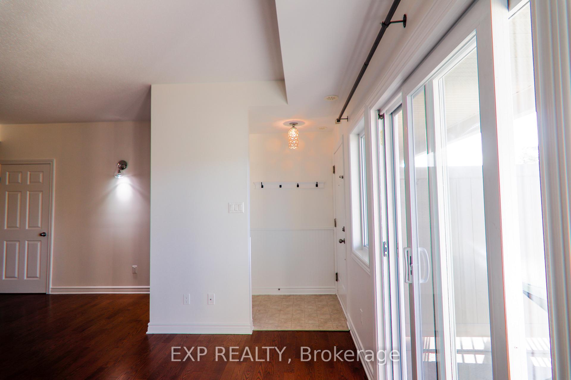 Photo 9 of Unit C, 137 Harthill Way, Ottawa, Barrhaven - Heritage Park — HOMEH
