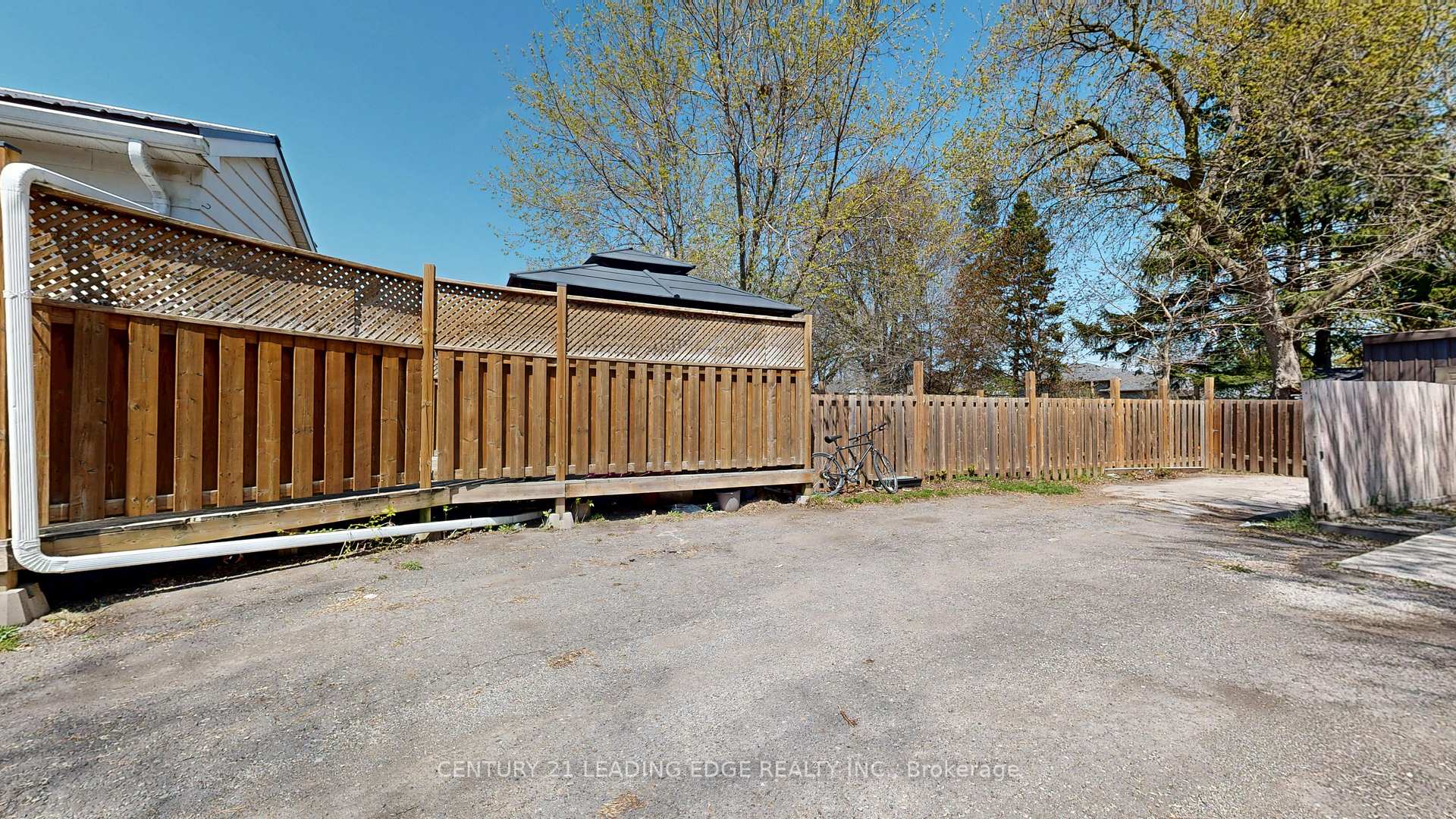 Photo 6 of 751 Gifford Street, Oshawa, Lakeview — HOMEH