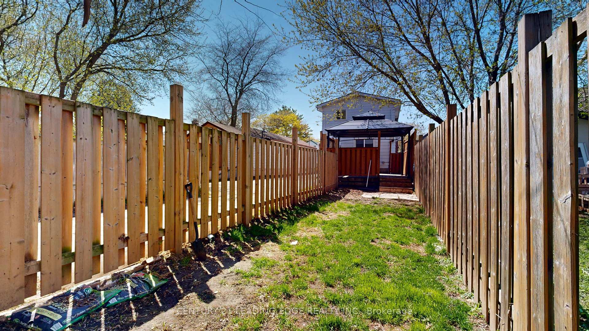 Photo 44 of 751 Gifford Street, Oshawa, Lakeview — HOMEH