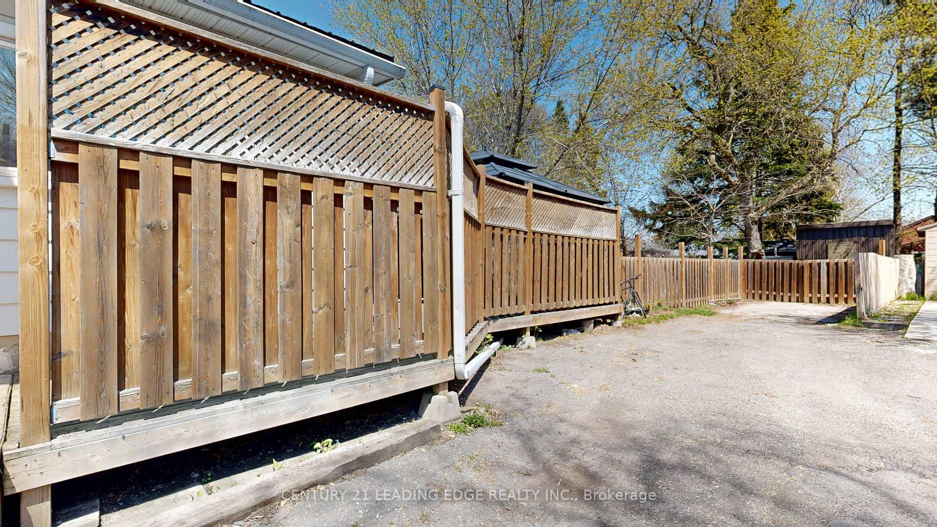 Photo 45 of 751 Gifford Street, Oshawa, Lakeview — HOMEH