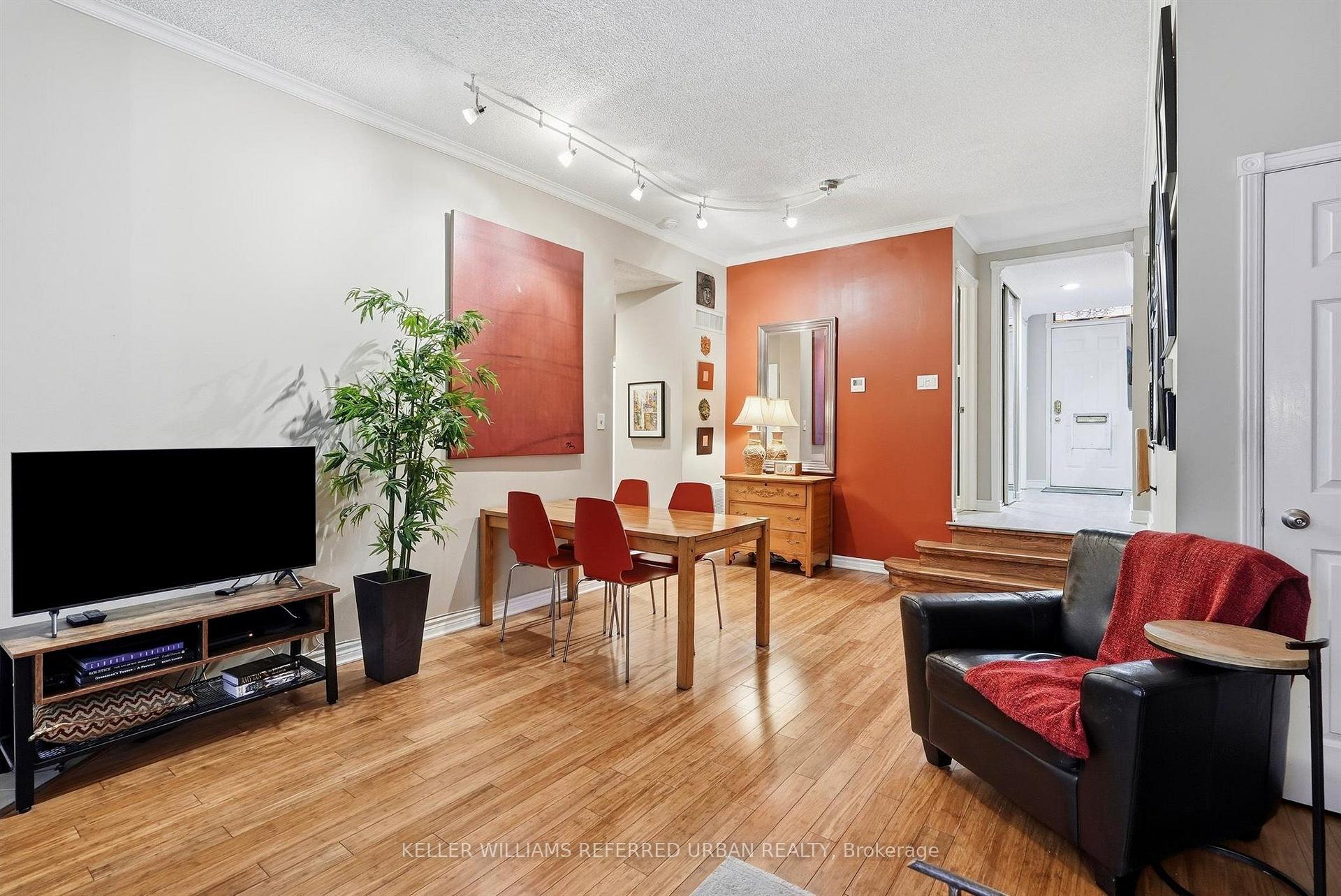 Photo 10 of 58 St Nicholas Street, Toronto, Bay Street Corridor — HOMEH