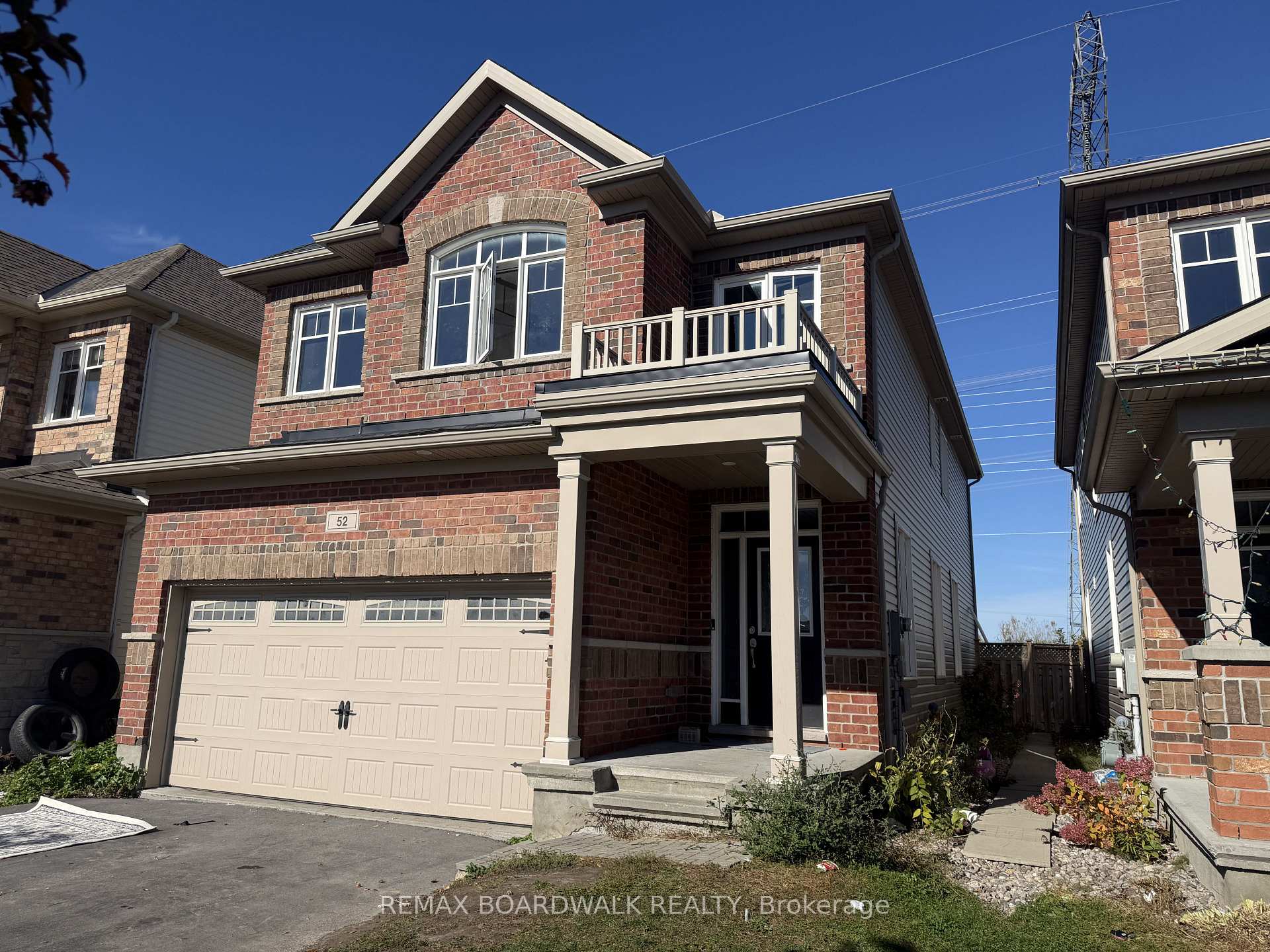 Photo 3 of 52 Tapadero Avenue, Ottawa, Kanata - Emerald Meadows/Trailwest — HOMEH