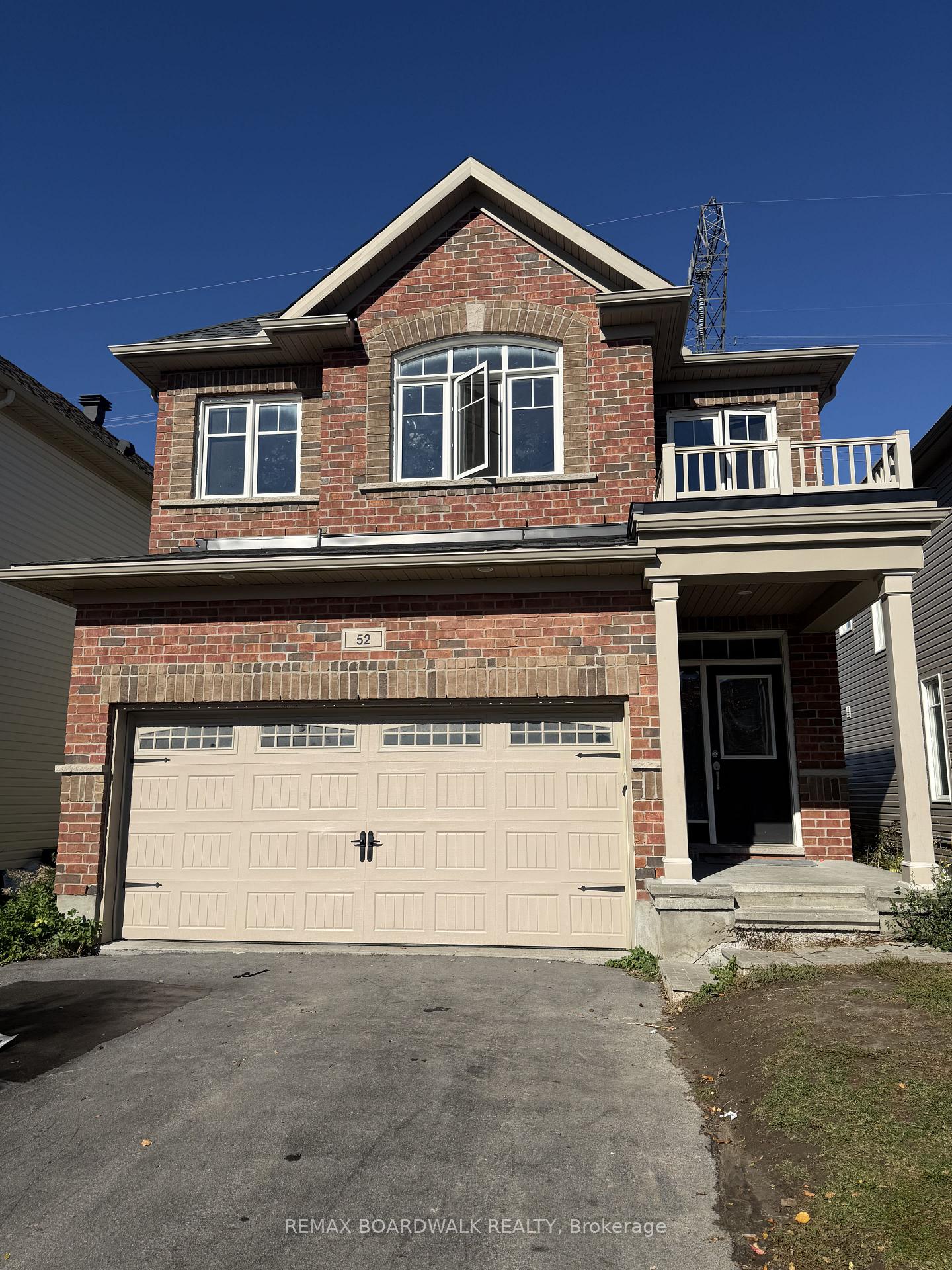 Photo 4 of 52 Tapadero Avenue, Ottawa, Kanata - Emerald Meadows/Trailwest — HOMEH