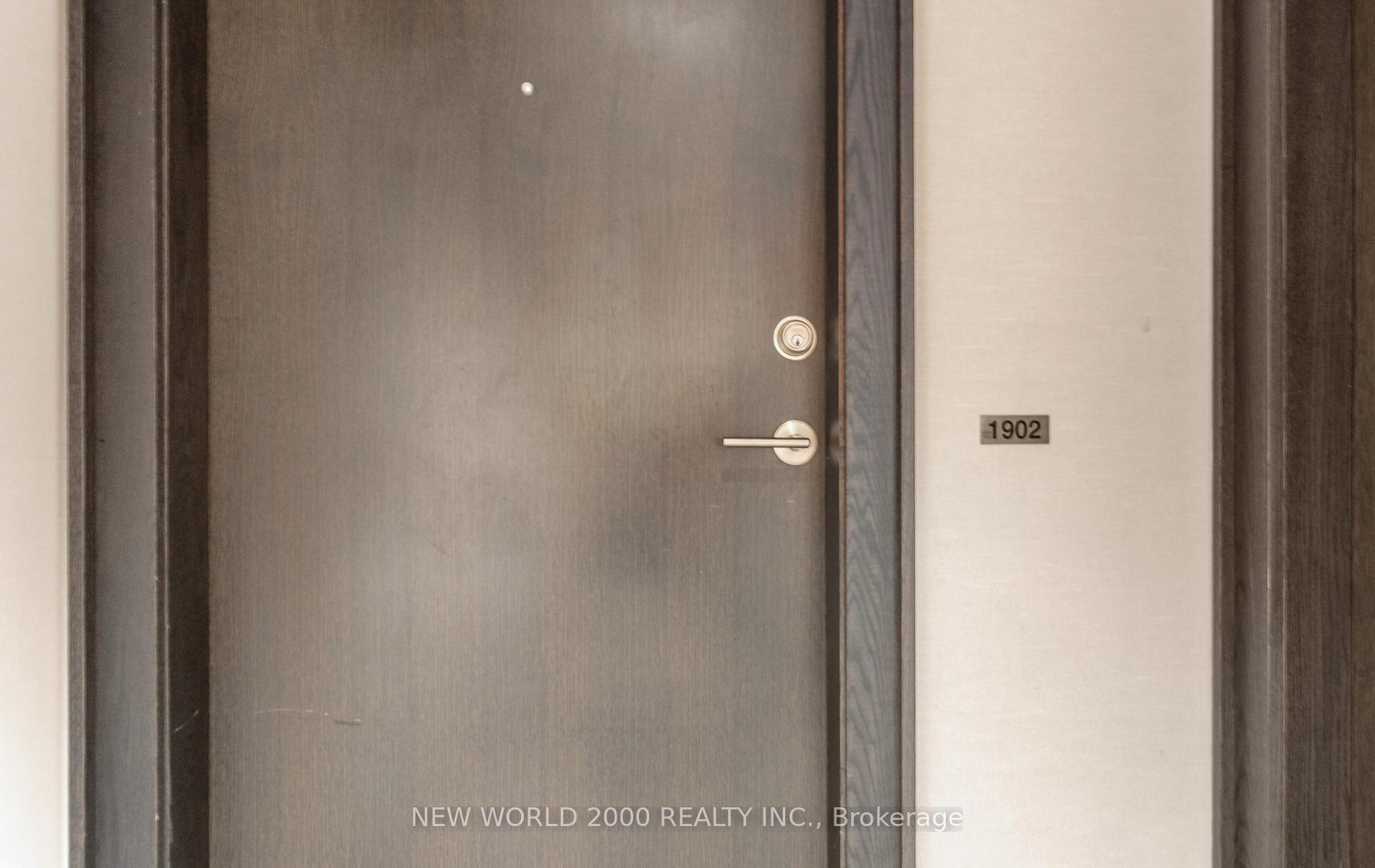 Photo 8 of Unit 1902, 105 The Queens Way, Toronto, High Park-Swansea — HOMEH
